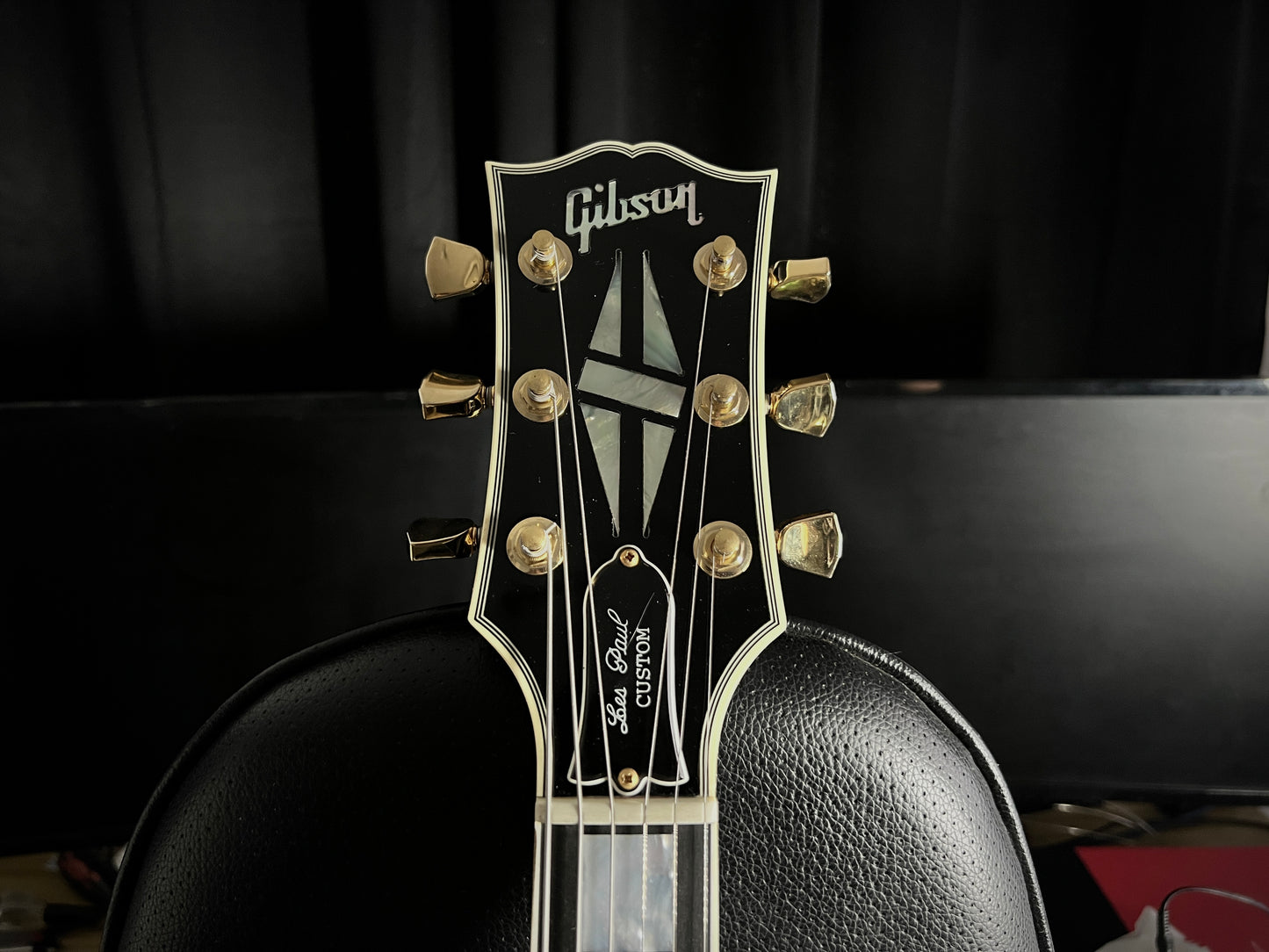 Gibson Black Beauty