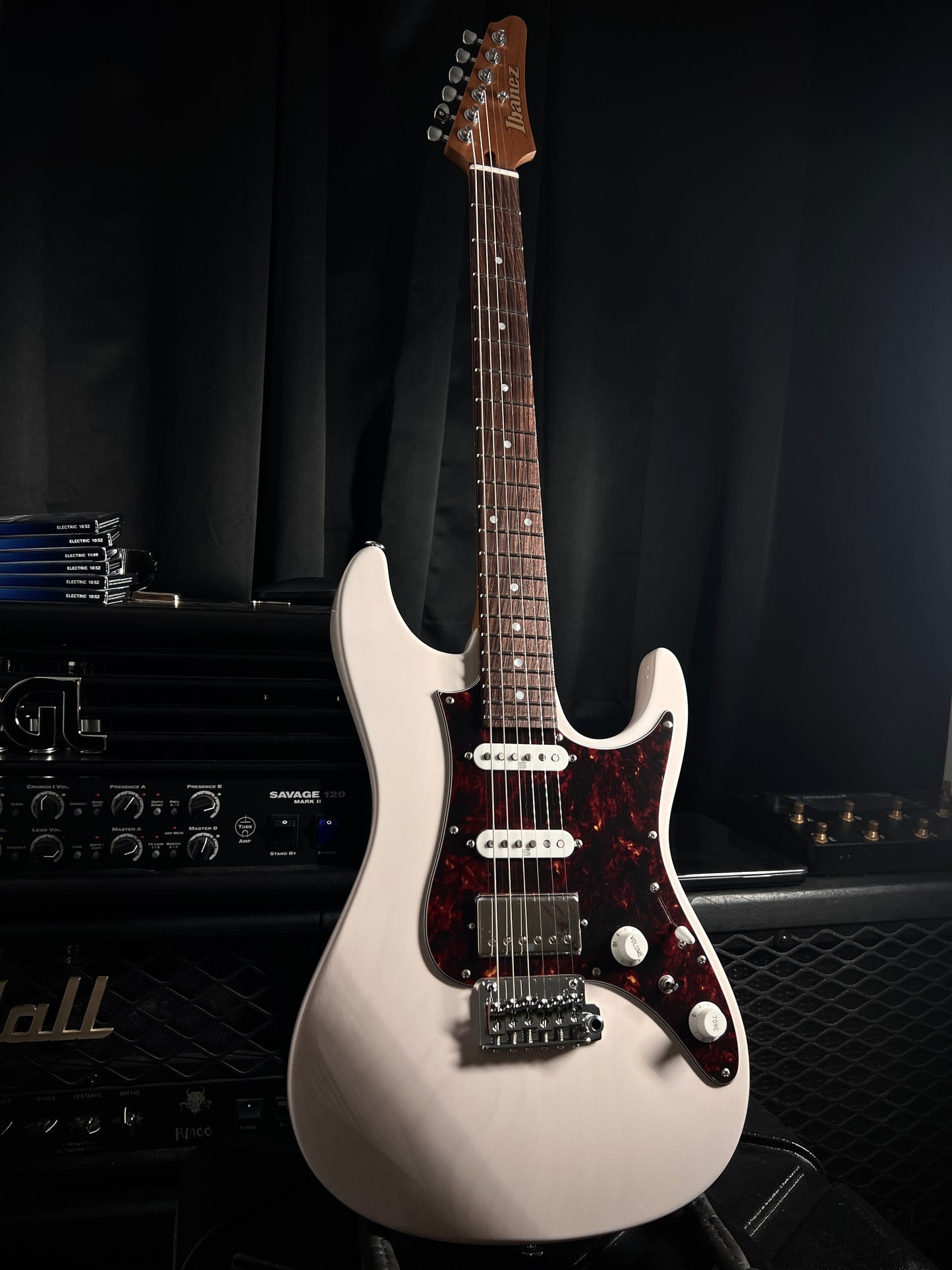 Ibanez AZ2204N AWD