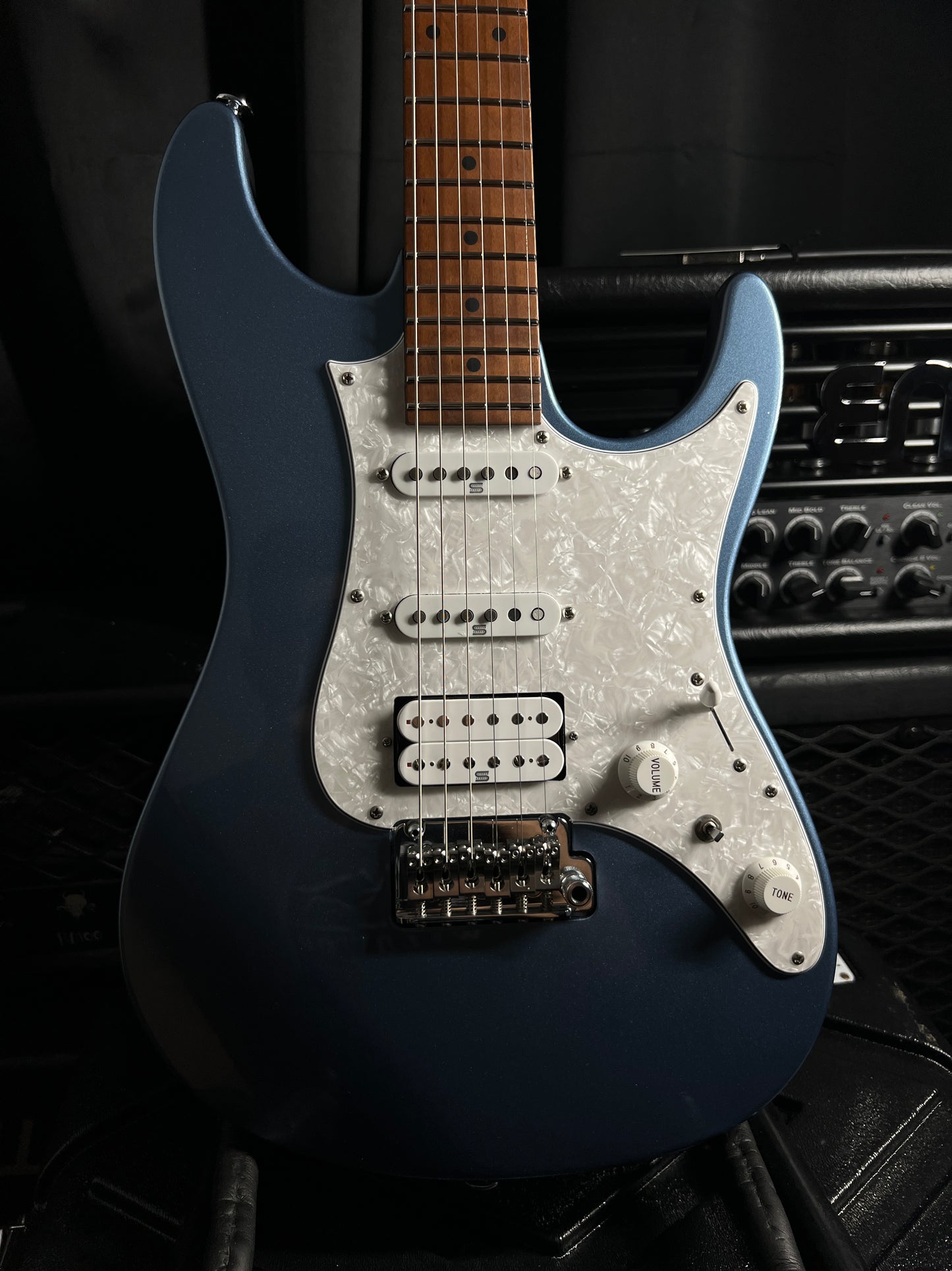 Ibanez Prestige AZ2204 ICM -Ice Blue Metallic